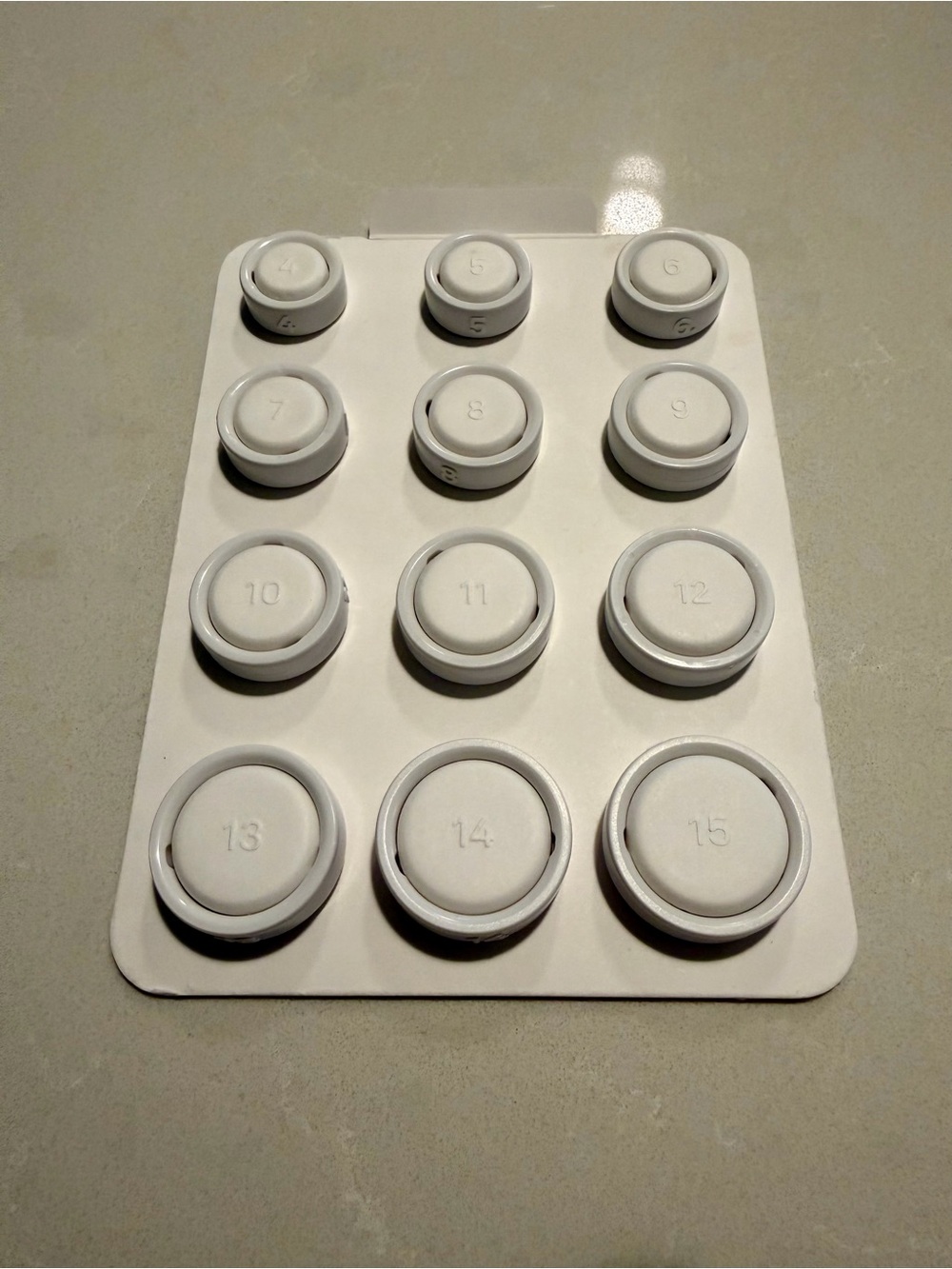 Oura 4 Ring Sizing Kit - Picture 2 of 3